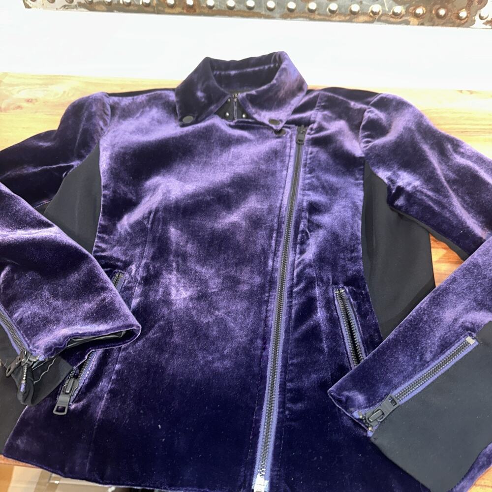 Armani Exchange Women’s purple velvet biker zipper jacket with pockets Small
